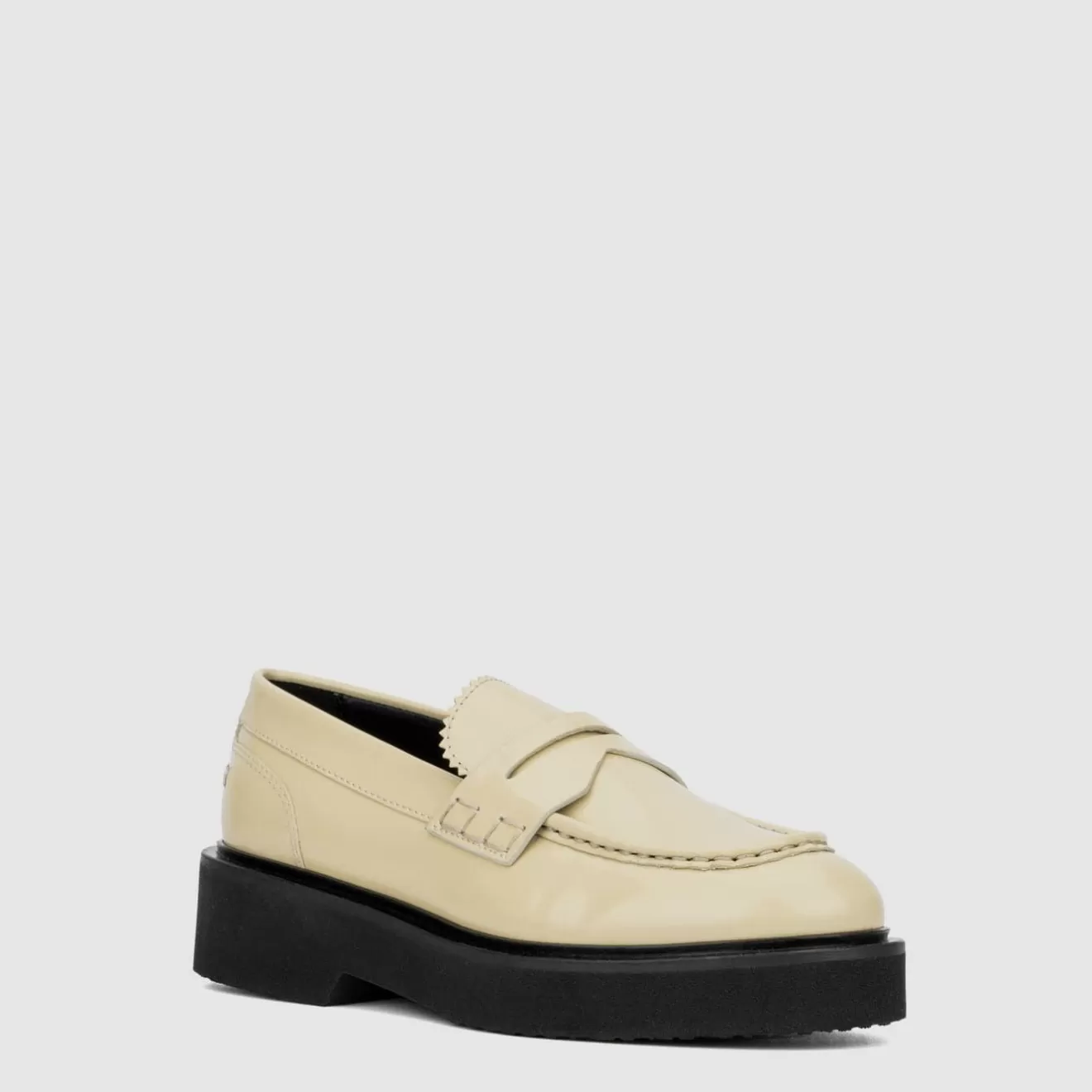 Women Aquatalia Flats | Marice Cream